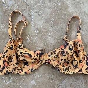 EUC Kulani Kinis “Ditzy” Bikini Top, S